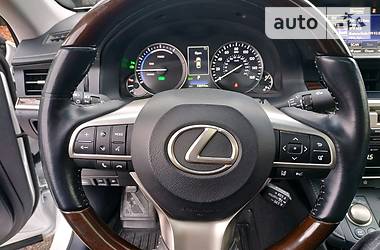 Седан Lexus ES 2016 в Киеве