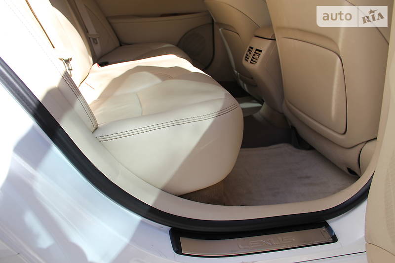 Седан Lexus ES 2010 в Одесі