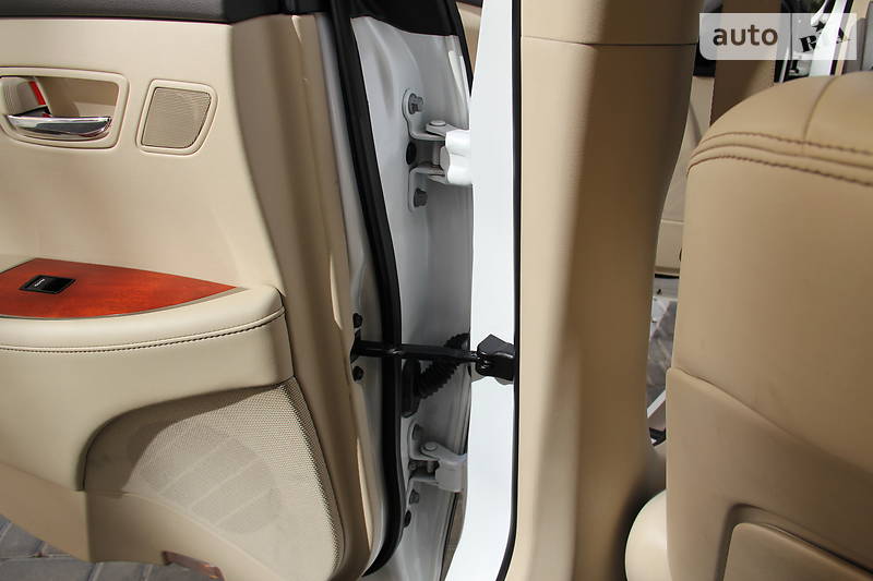 Седан Lexus ES 2010 в Одесі