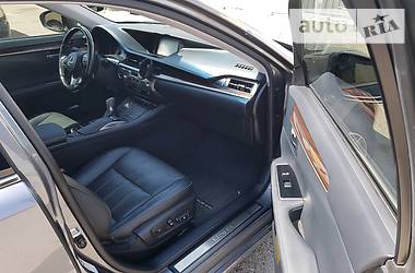 Седан Lexus ES 2016 в 