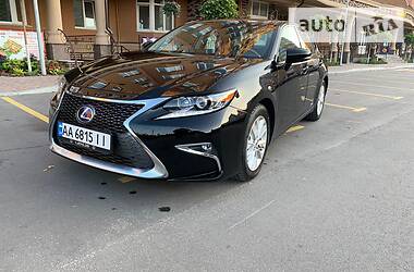 Седан Lexus ES 2014 в Киеве