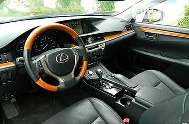 Седан Lexus ES 2014 в 