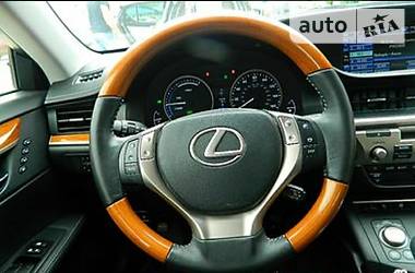 Седан Lexus ES 2014 в 