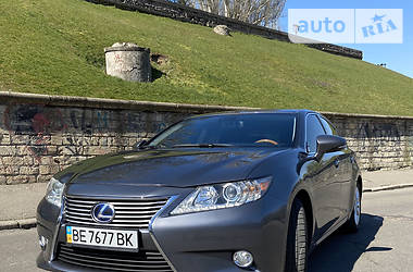 Седан Lexus ES 2012 в 