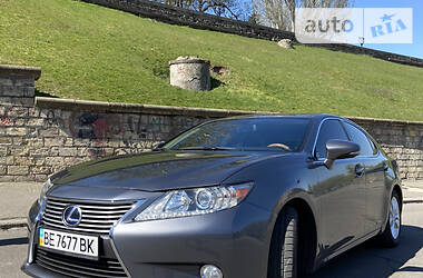 Седан Lexus ES 2012 в 