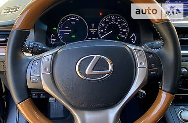 Седан Lexus ES 2012 в 