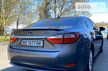 Седан Lexus ES 2012 в 
