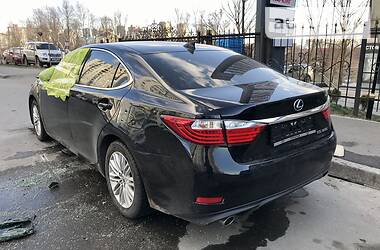 Седан Lexus ES 2015 в 