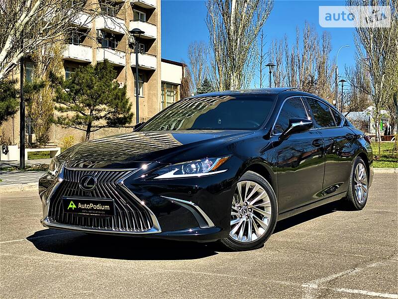 Седан Lexus ES 2019 в 