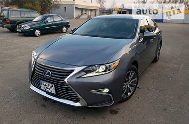 Седан Lexus ES 2016 в 