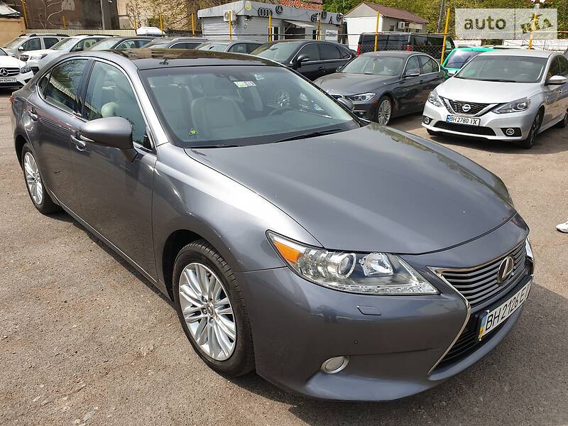Седан Lexus ES 2012 в Одесі