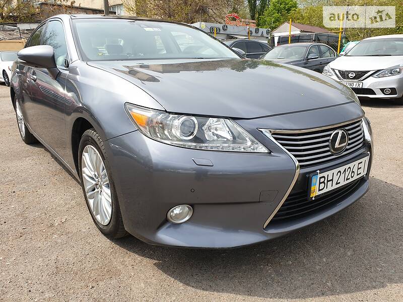 Седан Lexus ES 2012 в Одесі