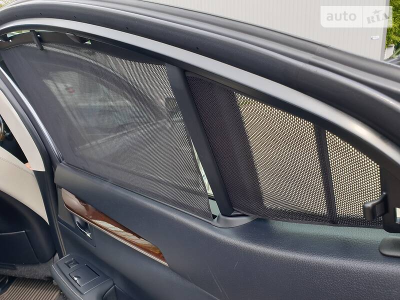 Седан Lexus ES 2012 в Одесі