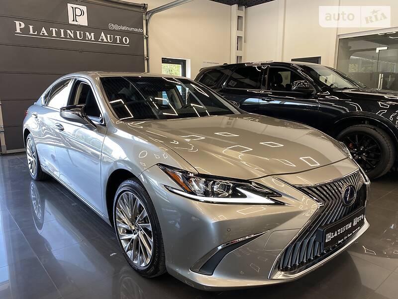 Седан Lexus ES 2018 в Одесі