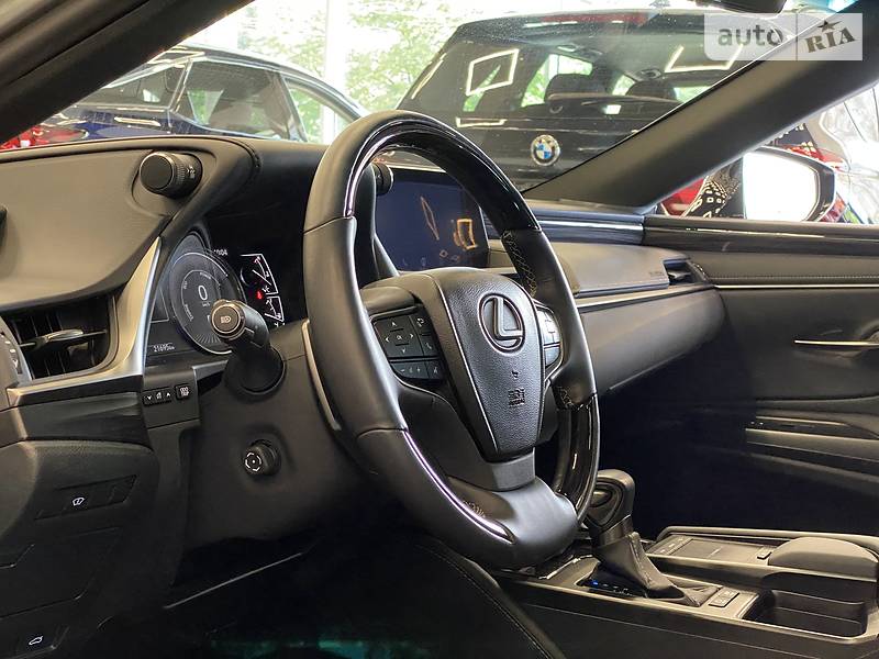 Седан Lexus ES 2018 в Одесі