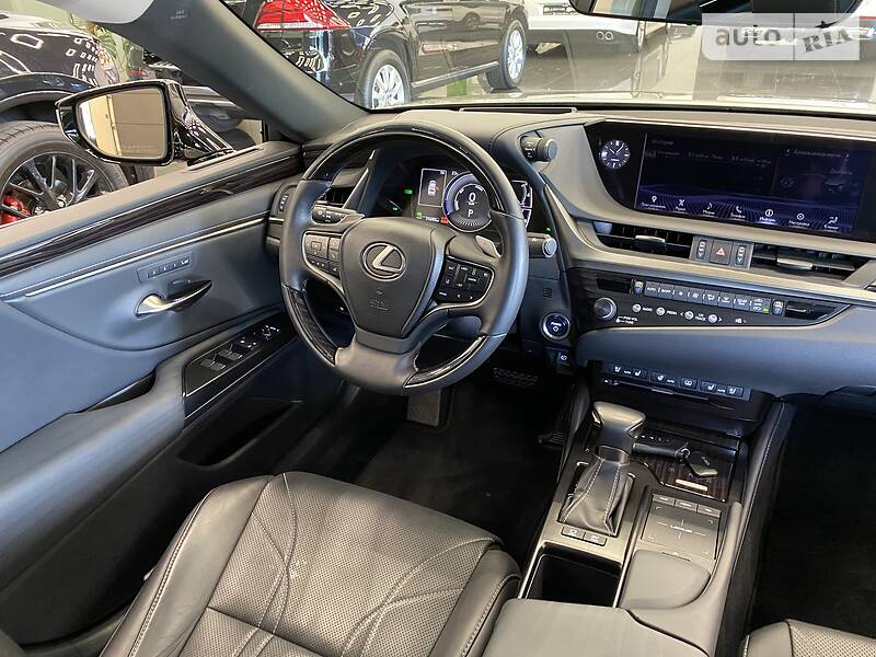Седан Lexus ES 2018 в Одесі