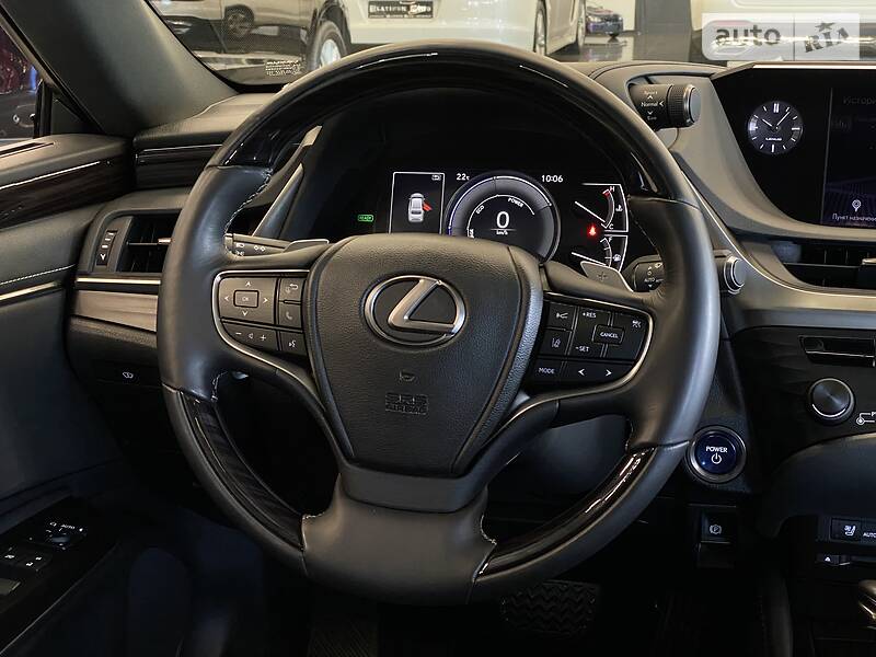 Седан Lexus ES 2018 в Одесі