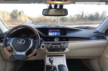 Седан Lexus ES 2013 в 