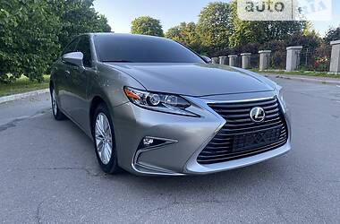 Седан Lexus ES 2017 в Умани