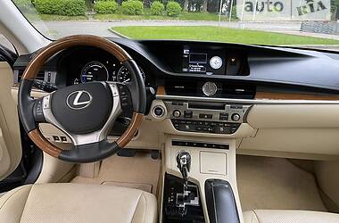 Седан Lexus ES 2012 в Львові