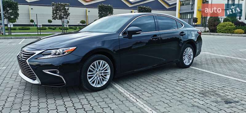 Седан Lexus ES 2017 в Хмельницькому