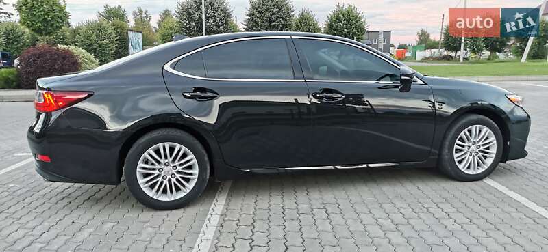Седан Lexus ES 2017 в Хмельницькому
