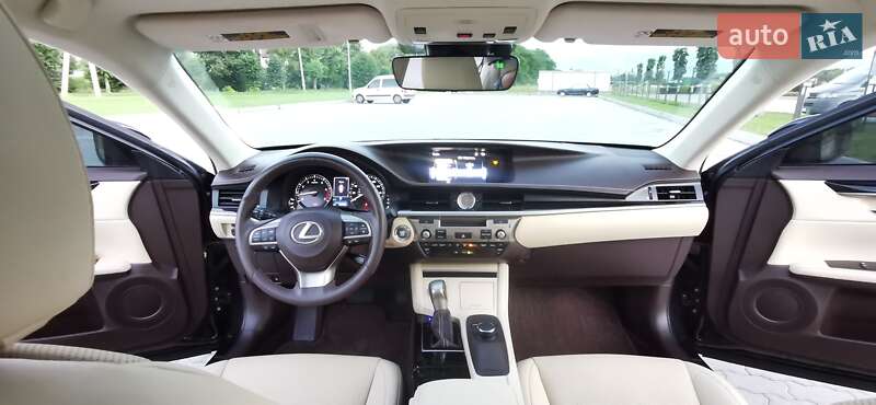 Седан Lexus ES 2017 в Хмельницькому