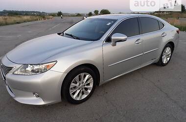 Седан Lexus ES 2013 в Тернополе