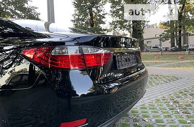 Седан Lexus ES 2013 в Харькове