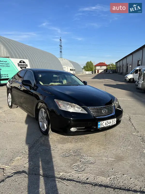 Lexus ES
