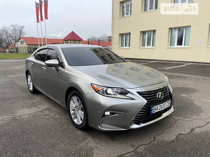 Седан Lexus ES 2014 в Кропивницком