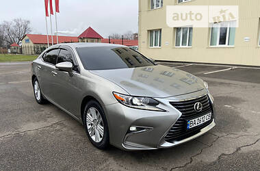 Седан Lexus ES 2014 в Кропивницком