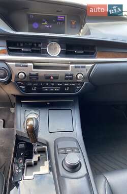 Седан Lexus ES 2014 в Києві