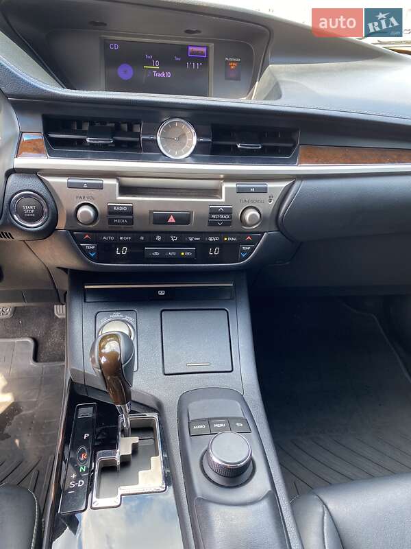 Седан Lexus ES 2014 в Киеве фото 8 Седан Lexus ES 2014 в Киеве