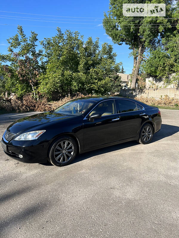 Lexus ES