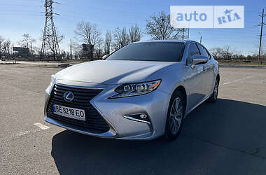Седан Lexus ES 2018 в Николаеве