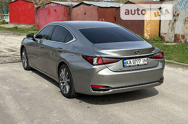 Седан Lexus ES 2022 в Киеве