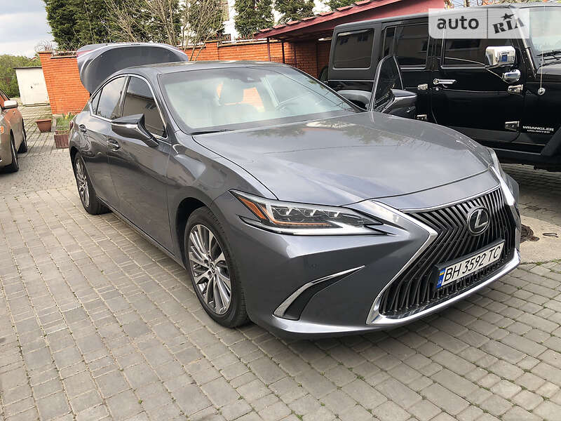 Седан Lexus ES 2019 в Одесі