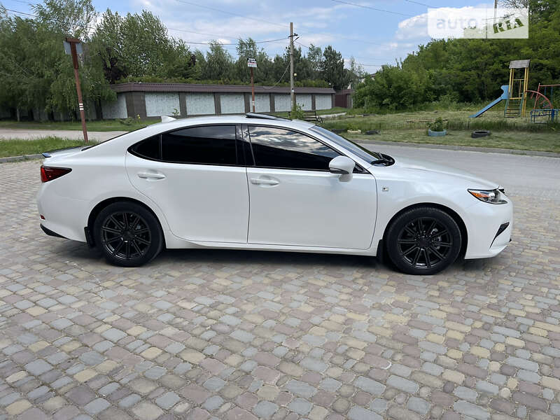 Седан Lexus ES 2017 в Запорожье