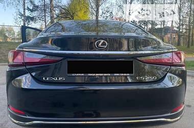 Седан Lexus ES 2019 в 