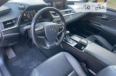 Седан Lexus ES 2019 в 