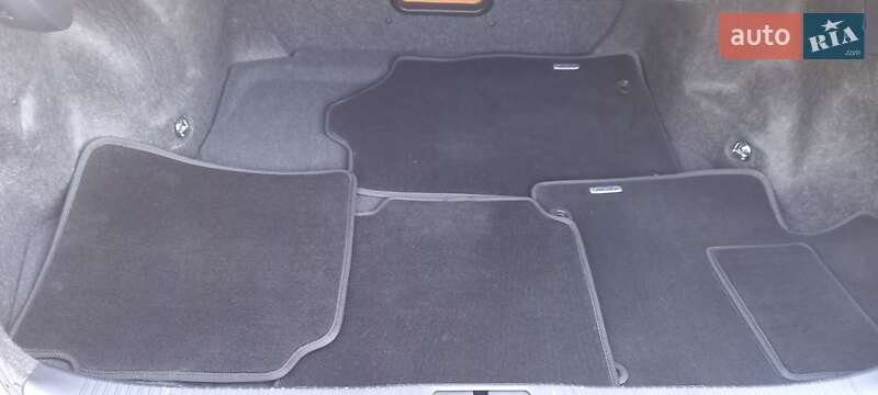 Седан Lexus ES 2016 в Ровно