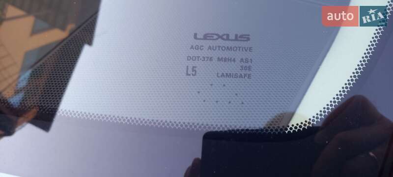 Седан Lexus ES 2016 в Ровно