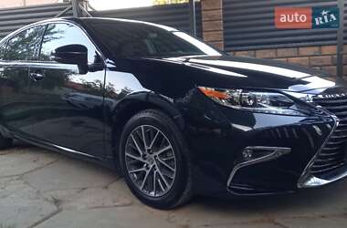 Седан Lexus ES 2016 в Рівному