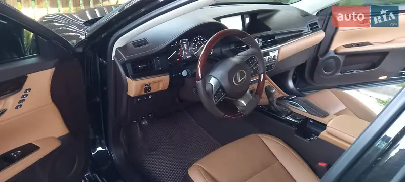 Lexus ES 2016