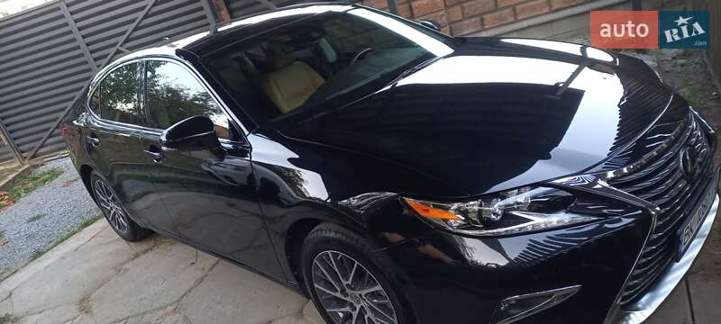 Седан Lexus ES 2016 в Ровно