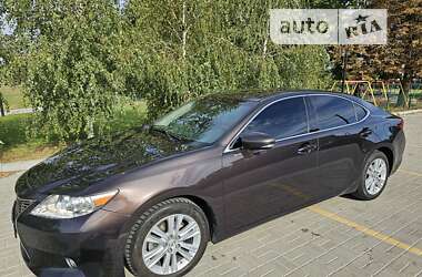 Седан Lexus ES 2013 в Борисполі