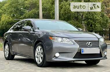 Седан Lexus ES 2013 в Одесі