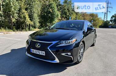 Седан Lexus ES 2017 в Дніпрі