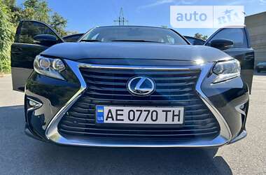 Седан Lexus ES 2017 в Дніпрі